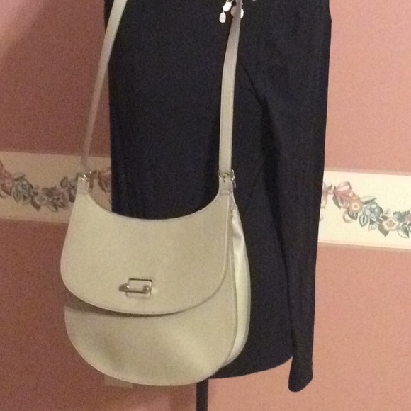 NWOT!  CUTE ANN TAYLOR PURSE - Picture 2 of 5